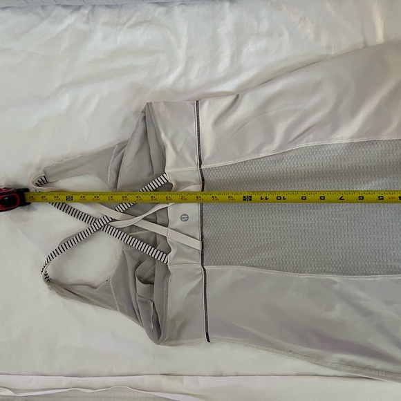 Lululemon tank - Picture 2 of 6